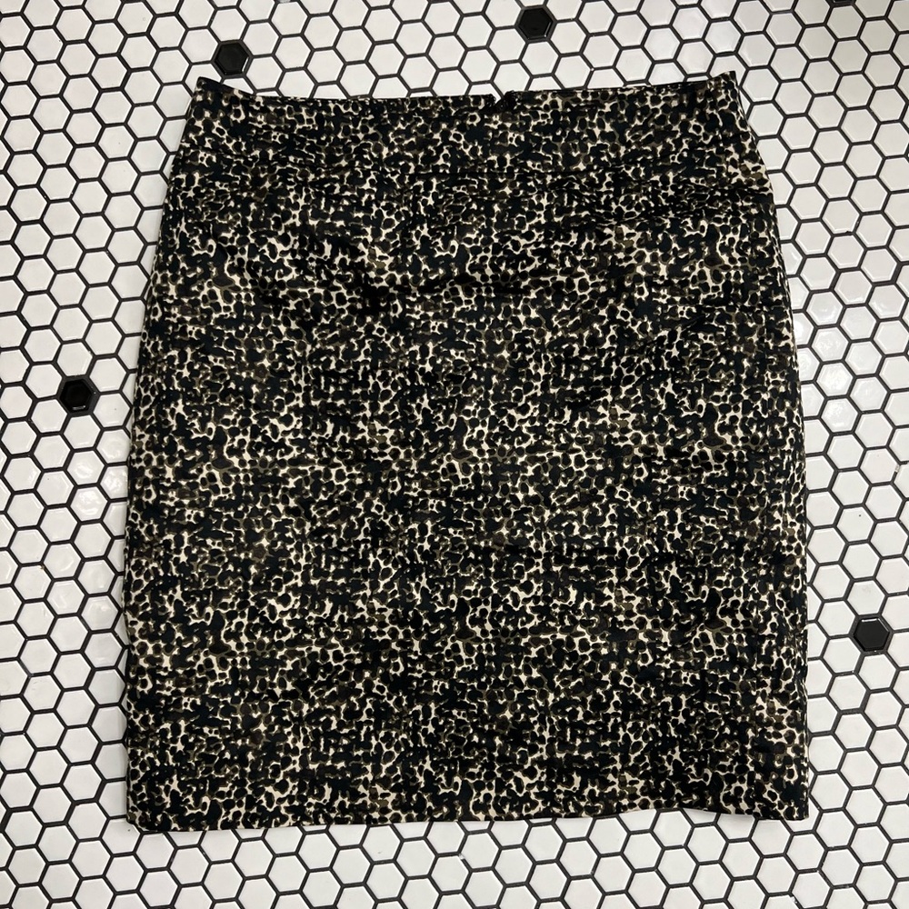Ann Taylor animal print skirt size 6 petite